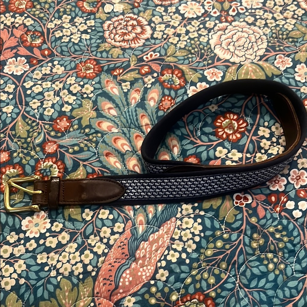 Vineyard Vines Brown and Gold Belt with Classic whale Design